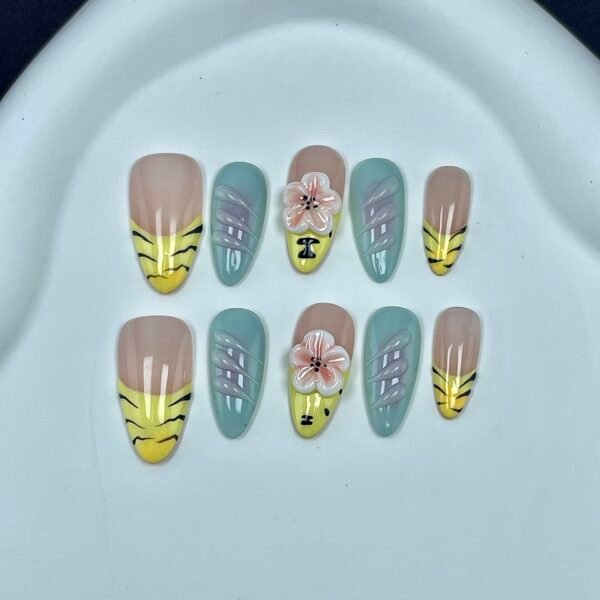 Charming Floral Colorful Gradient Press - On Nails