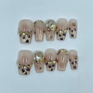 Glamorous Leopard Print Gold - Accented Press - On Nails