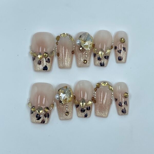 Glamorous Leopard Print Gold - Accented Press - On Nails